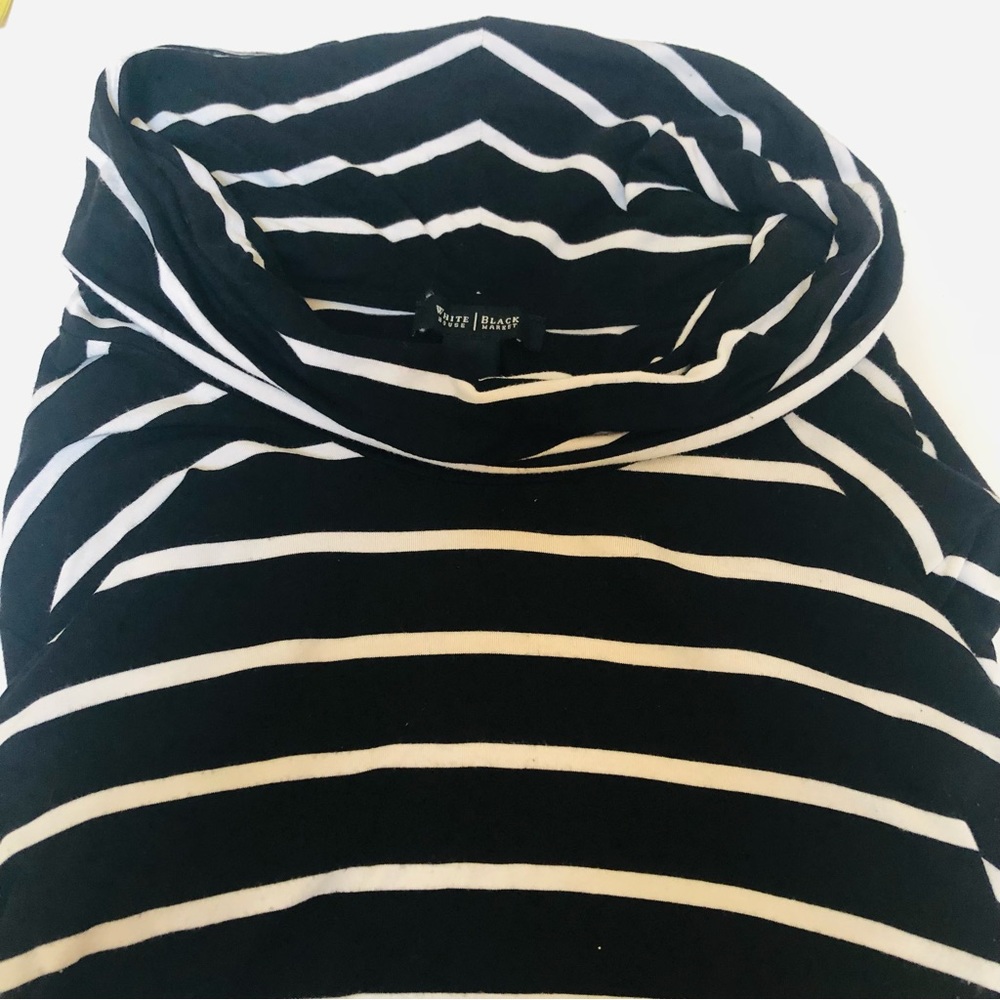 White House Black Market Long sleeve Top - Picture 8 of 8